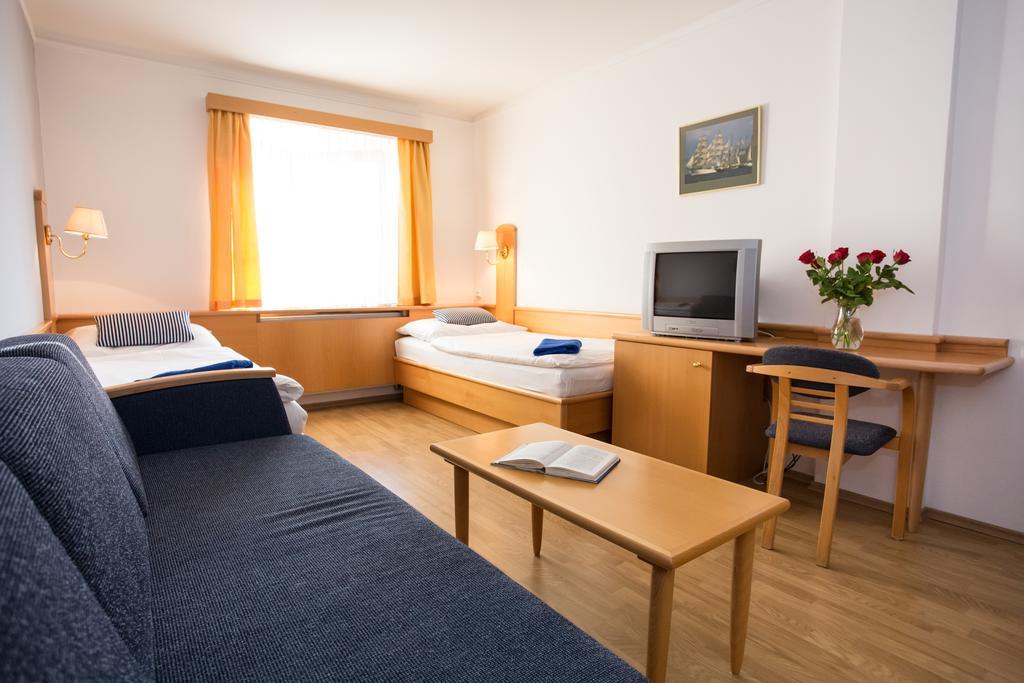 Hotel Laguna Ceske Budejovice Habitación foto