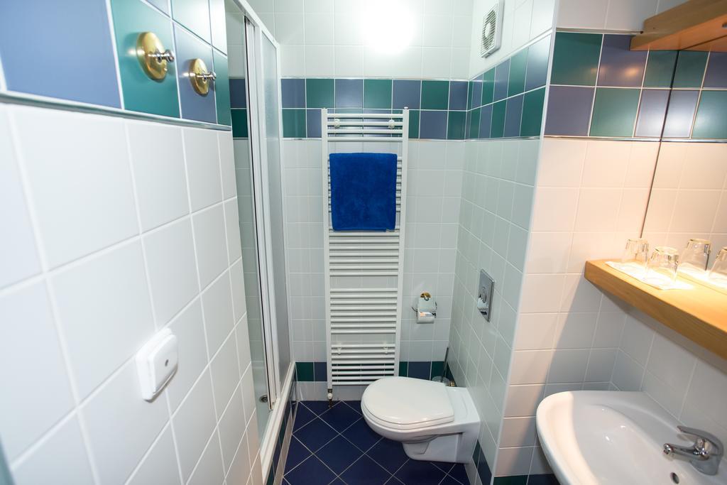 Hotel Laguna Ceske Budejovice Habitación foto